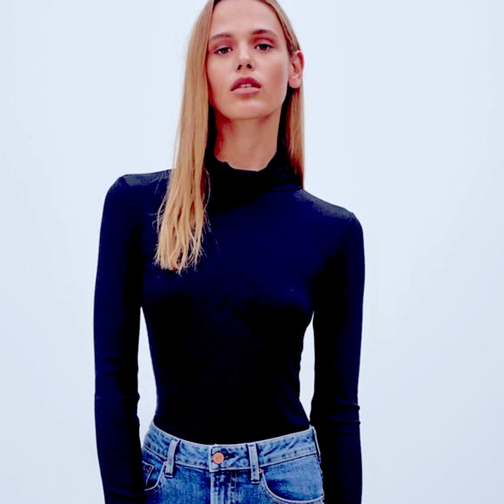 Talula Ribbed Turtleneck